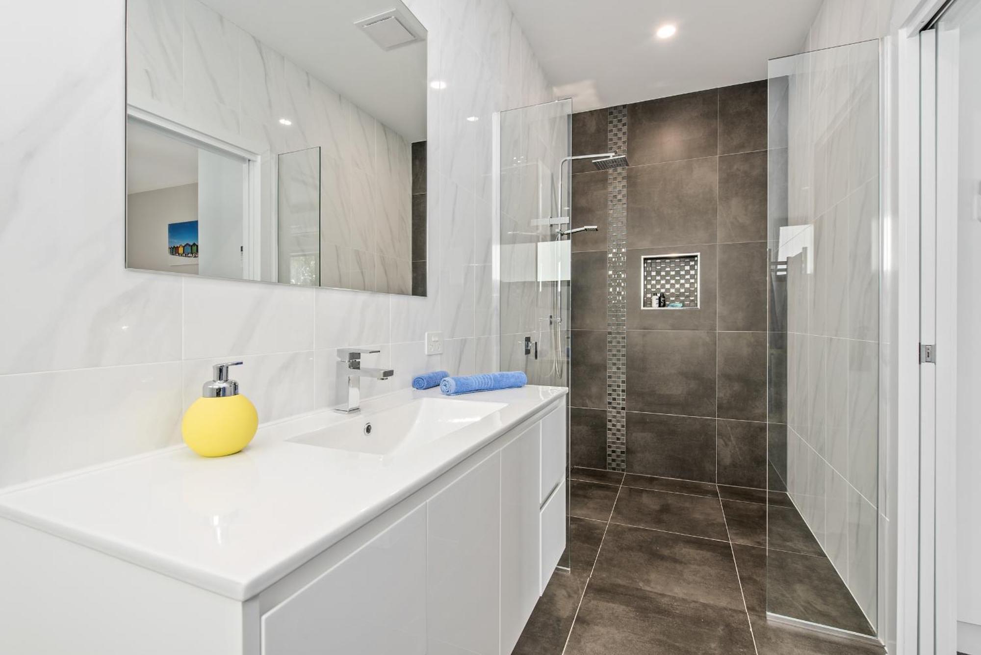 The Wellington Bed And Breakfast Longford Экстерьер фото
